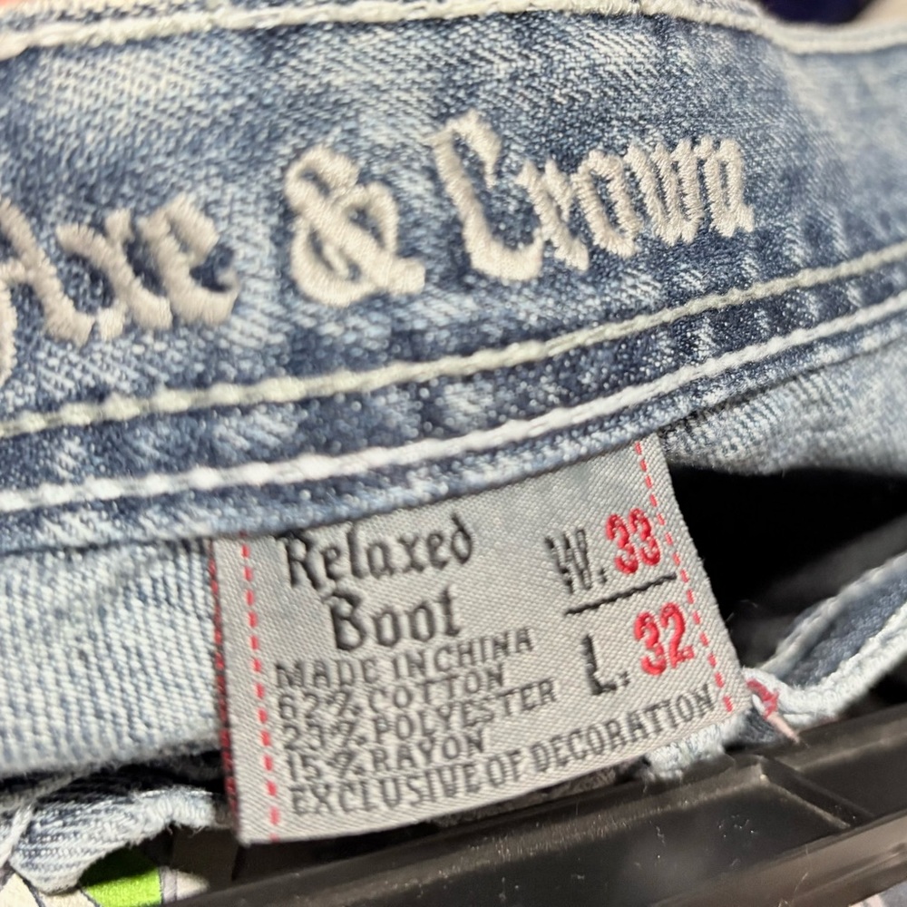 Crown Relaxed Fit Faded Blue Jeans - Picture 7 of 7